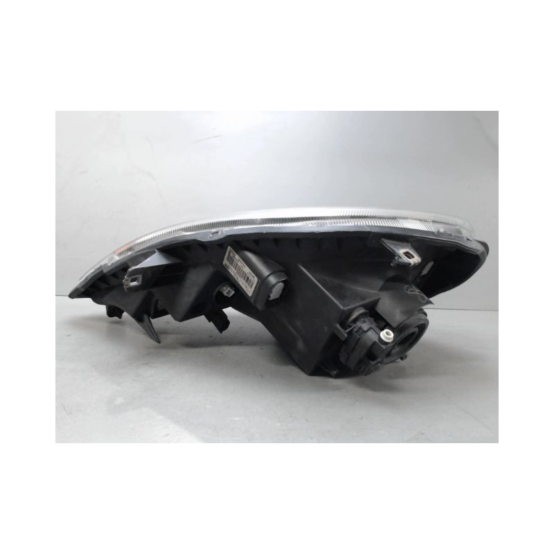 PHARE DROIT RENAULT TRAFIC