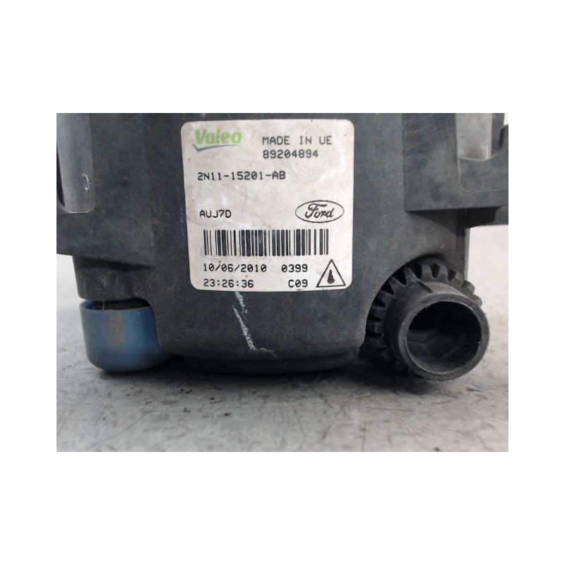 PHARE ANTIBROUILLARD AVANT DROIT FORD FIESTA
