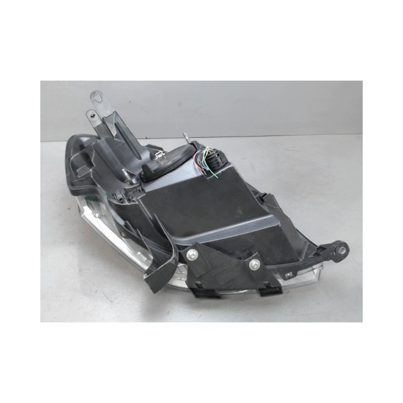 PHARE GAUCHE PEUGEOT BIPPER