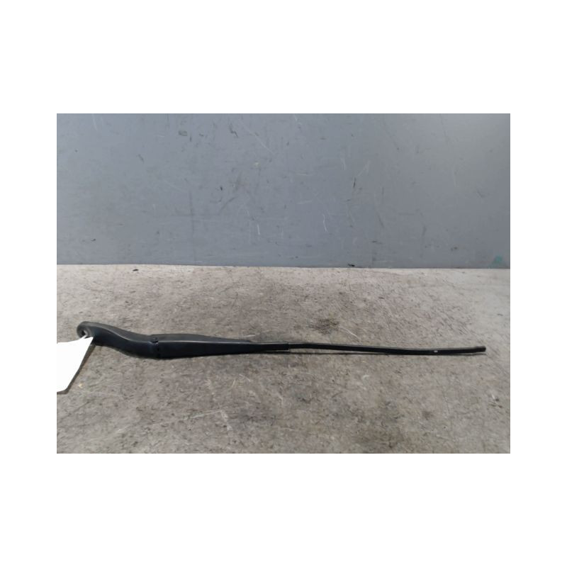 BRAS ESSUIE-GLACE AVANT DROIT DACIA SANDERO 2008-