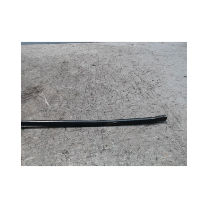 BRAS ESSUIE-GLACE AVANT DROIT DACIA SANDERO 2008-