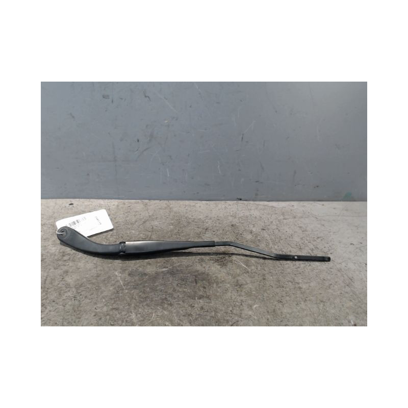 BRAS ESSUIE-GLACE AVANT GAUCHE DACIA SANDERO 2008-