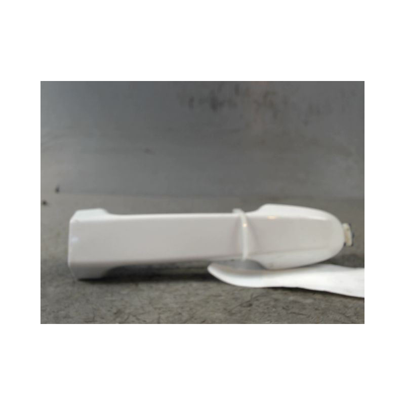 POIGNEE EXTERIEURE PORTE AVANT DROIT TOYOTA YARIS II 2010-