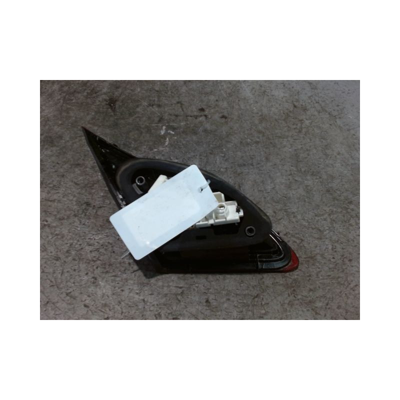 FEU ARRIERE INTERIEUR DROIT OPEL ASTRA 2004-