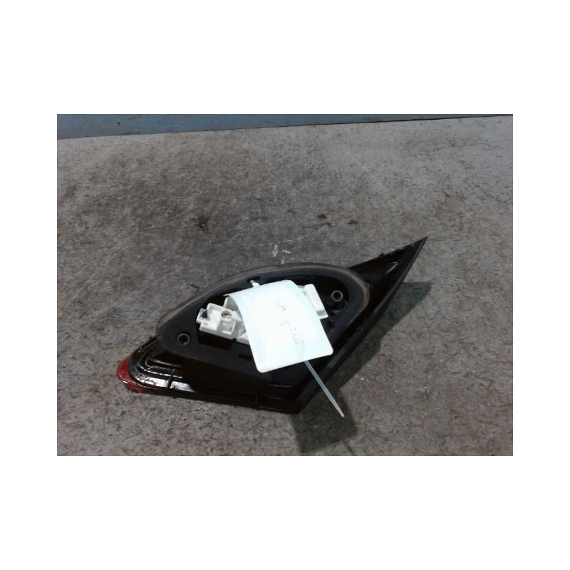 FEU ARRIERE INTERIEUR GAUCHE OPEL ASTRA 2004-