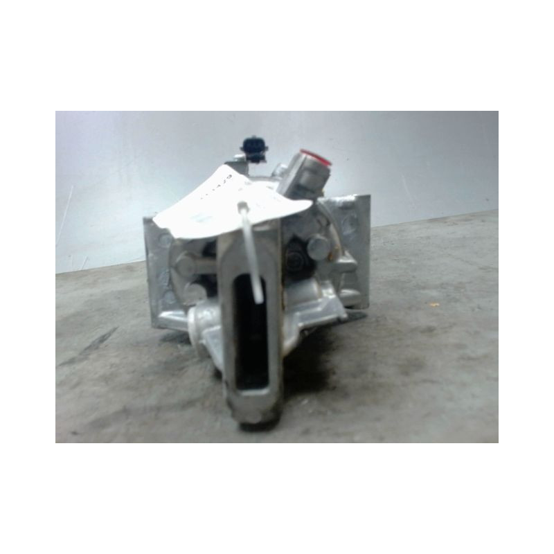 COMPRESSEUR AIR CONDITIONNE DACIA DUSTER