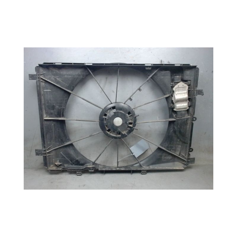 SUPPORT DE VENTILATEUR MERCEDES CLASSE A