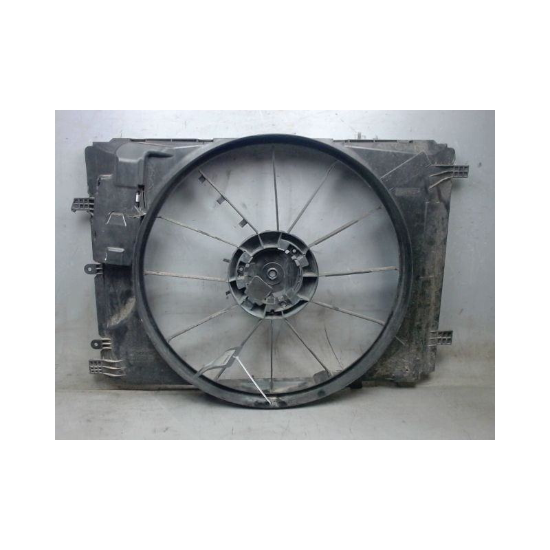 SUPPORT DE VENTILATEUR MERCEDES CLASSE A