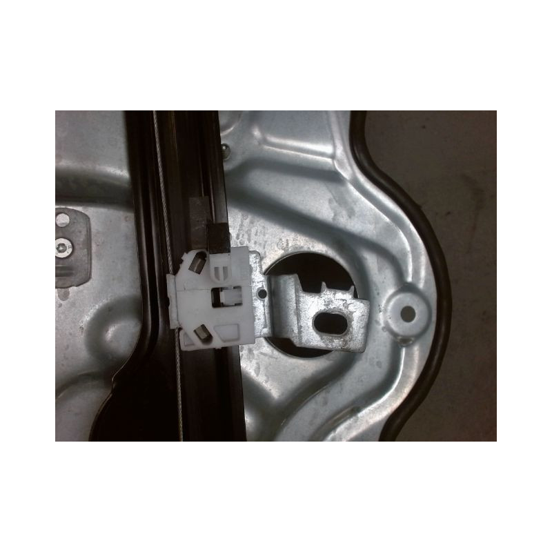 MECANISME+MOTEUR LEVE-GLACE AVANT DROIT NISSAN QASHQAI