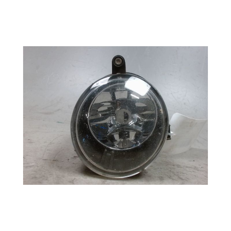 PHARE ANTIBROUILLARD AVANT GAUCHE VOLKSWAGEN POLO 02-05