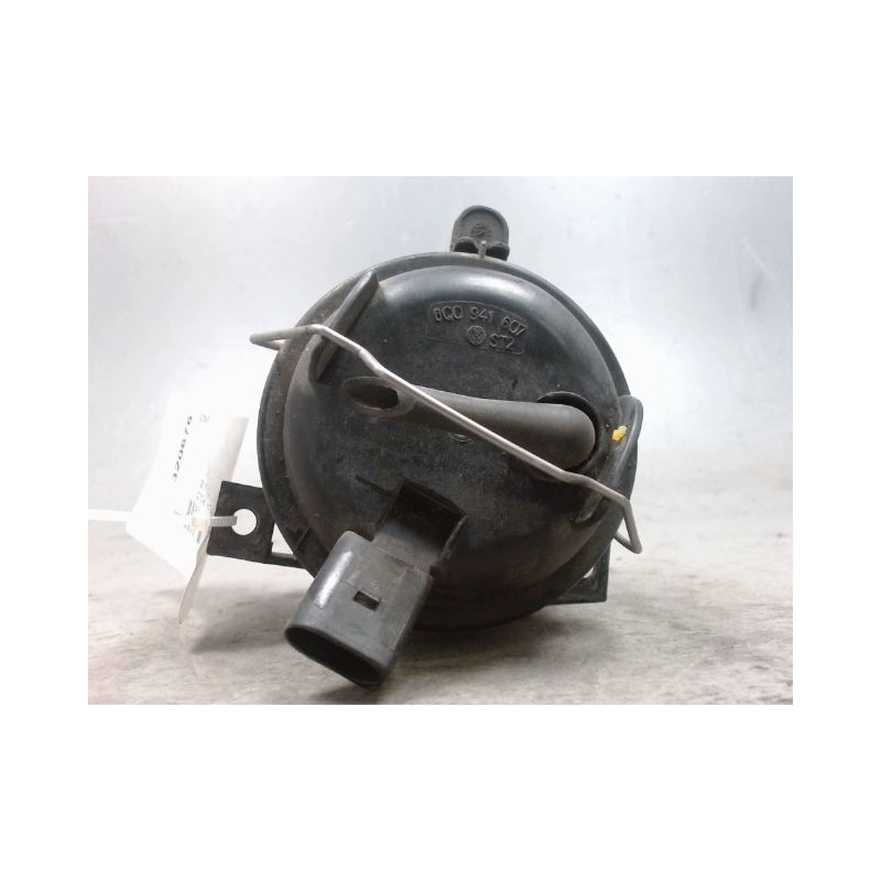 PHARE ANTIBROUILLARD AVANT GAUCHE VOLKSWAGEN POLO 02-05