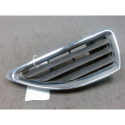 GRILLE CAPOT G