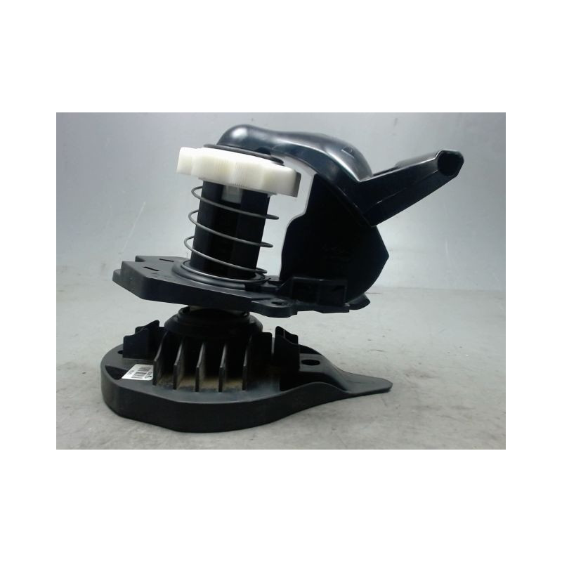 TREUIL DE ROUE DE SECOURS RENAULT CLIO