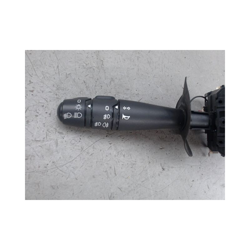 COMMANDE CLIGNOTANT DACIA SANDERO