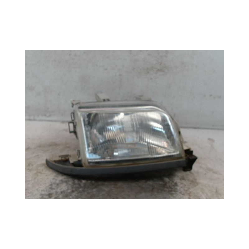 PHARE DROIT RENAULT CLIO