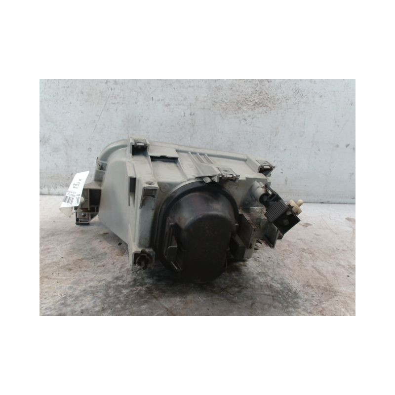 PHARE DROIT RENAULT CLIO