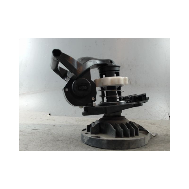 TREUIL DE ROUE DE SECOURS RENAULT CLIO IV
