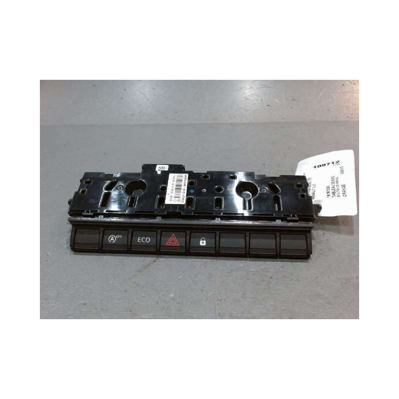 BOUTON DE WARNING RENAULT CLIO