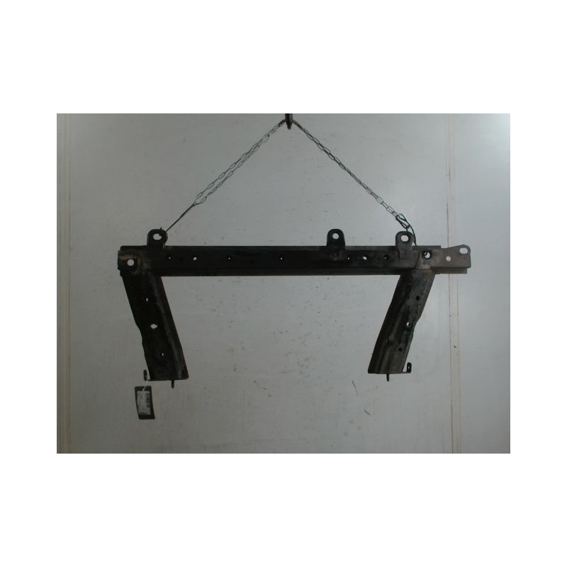 TRAVERSE INFERIEURE ARMATURE AVANT RENAULT CLIO