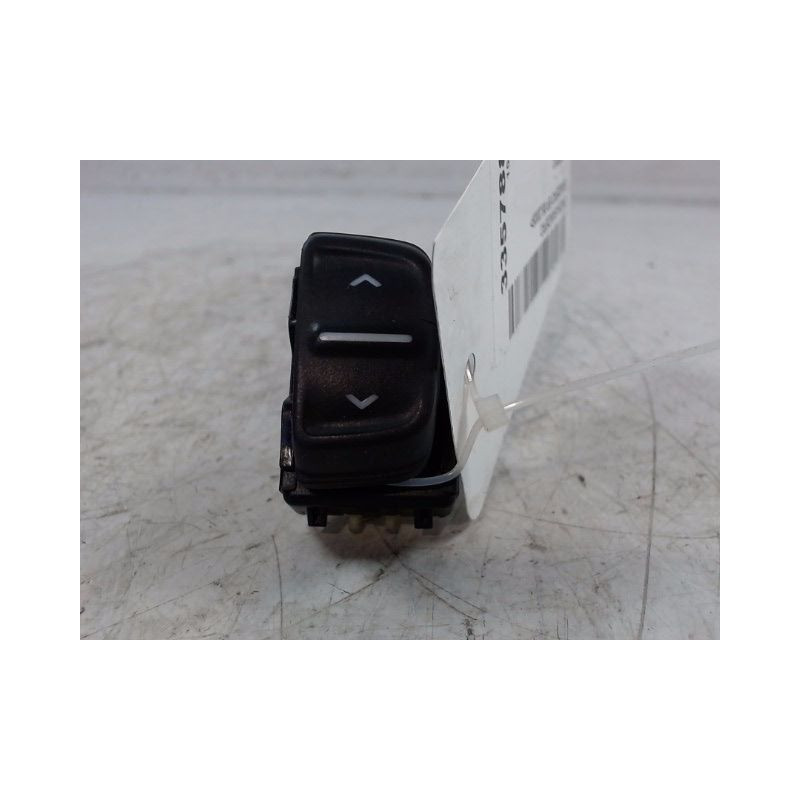 COMMANDE LEVE-GLACE PORTE AVG DACIA SANDERO 2008-