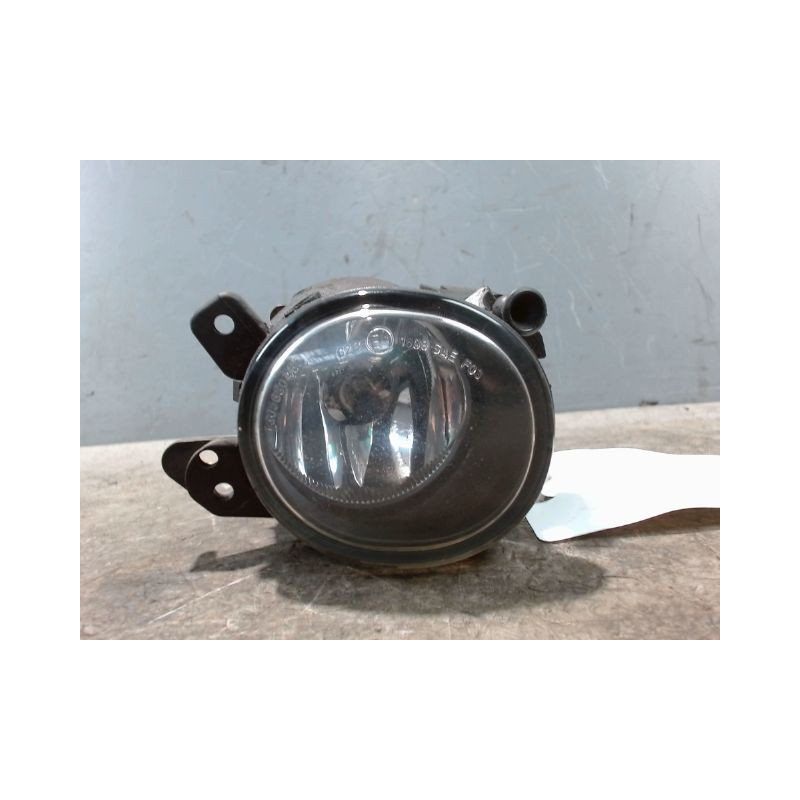 PHARE ANTIBROUILLARD AVANT DROIT MERCEDES CLASSE B 05-08