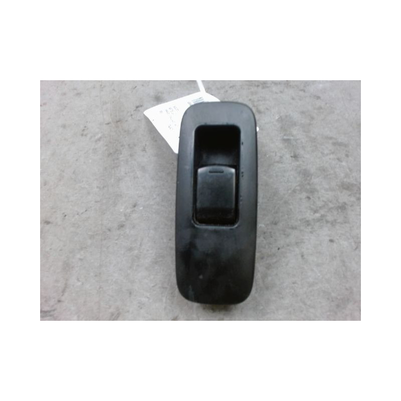 COMMANDE LEVE-GLACE PORTE AVD NISSAN QASHQAI