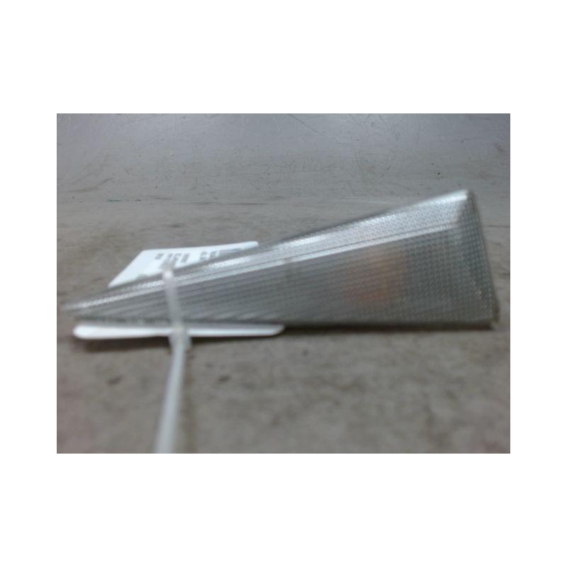 REPETITEUR AILE GAUCHE RENAULT VEL SATIS