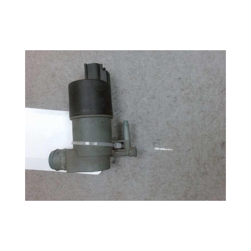 POMPE LAVE-GLACE AVANT TOYOTA YARIS
