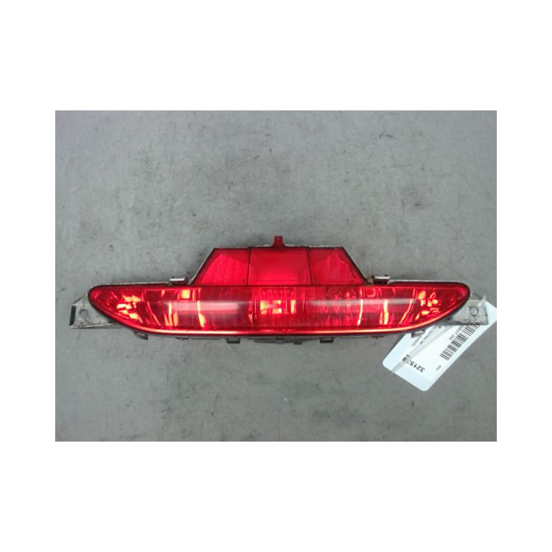 FEU BROUILLARD CENTRAL ARRIERE PEUGEOT 208