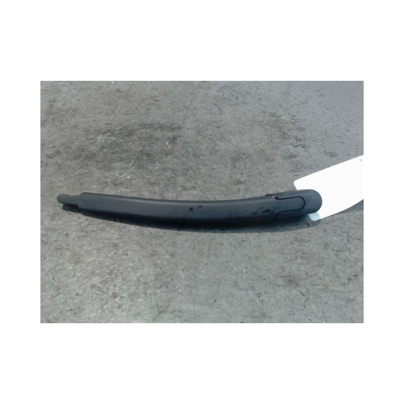 BRAS ESSUIE-GLACE ARRIERE FORD FIESTA
