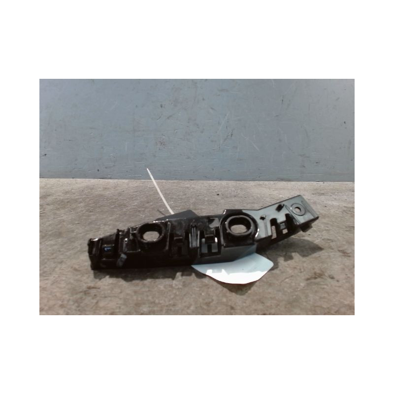 SUPPORT PARE-CHOC AVG VOLKSWAGEN TIGUAN 2009-