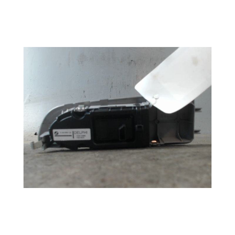 COMMANDE LEVE-GLACE PORTE AVD BMW SERIE 1