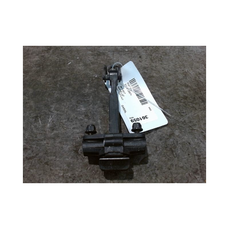 TIRANT PORTE AVANT DROIT FIAT 500 2007-