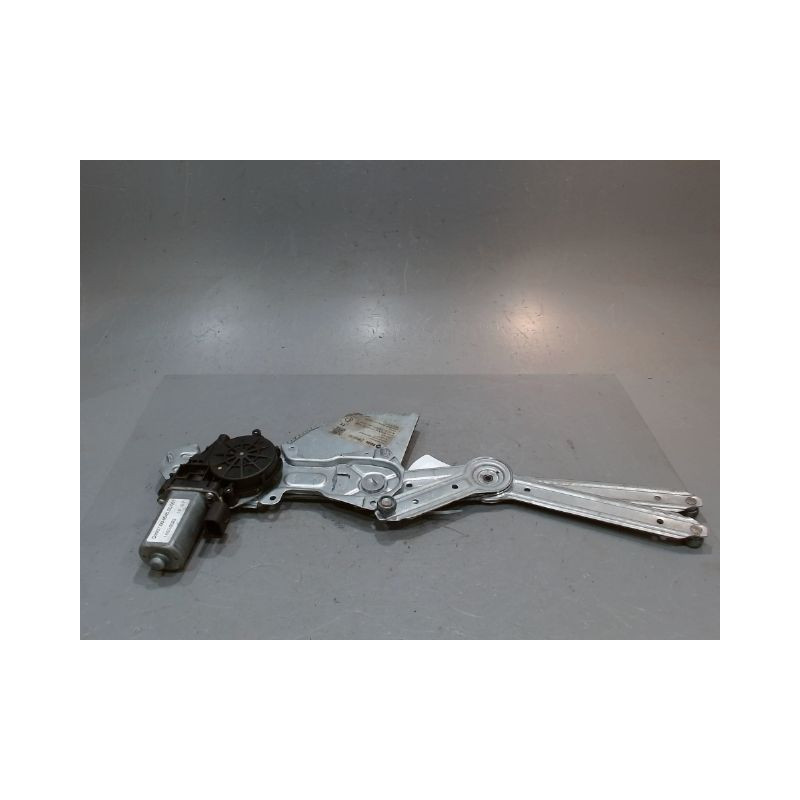 MECANISME+MOTEUR LEVE-GLACE AVANT GAUCHE PEUGEOT 309