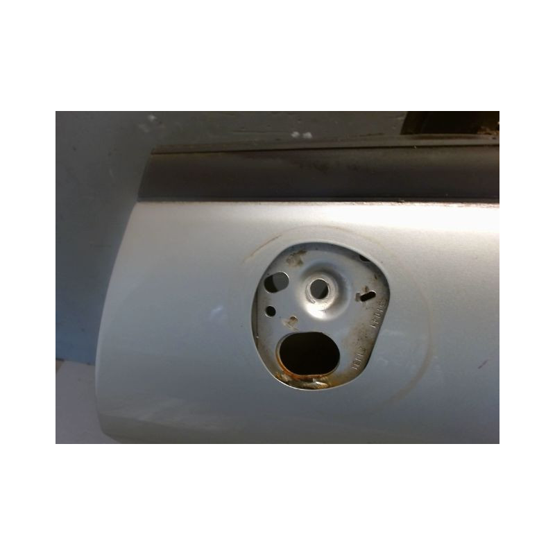 PORTE AVANT GAUCHE FORD FIESTA