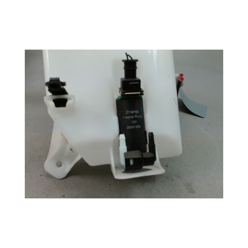 RESERVOIR LAVE-GLACE AVANT BYD ATTO 2