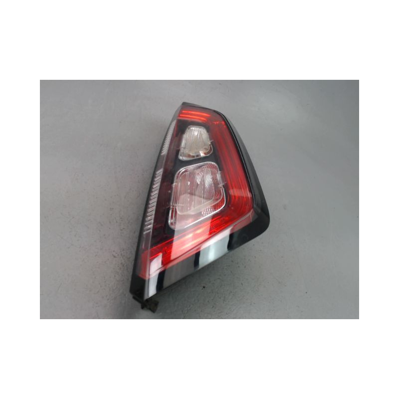 FEU ARRIERE DROIT FIAT PUNTO III 2012-...