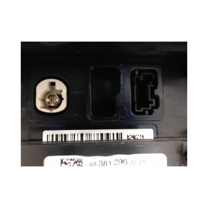 ECRAN GPS PEUGEOT 208