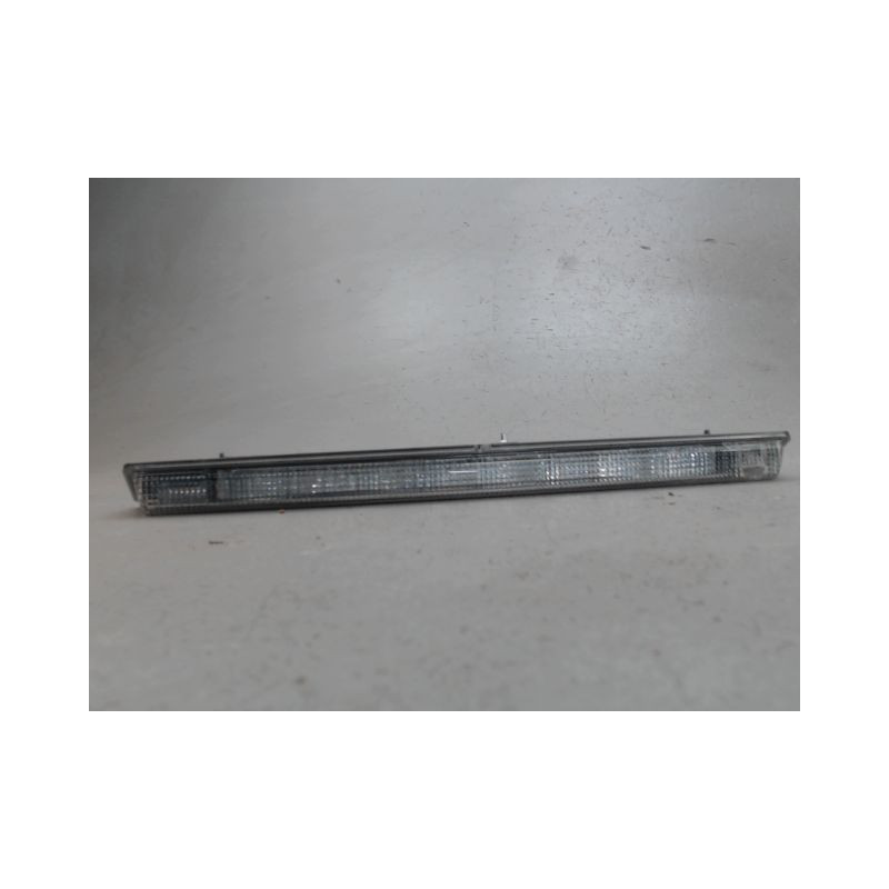 FEUX STOP SUPPLEMENTAIRE PEUGEOT 208