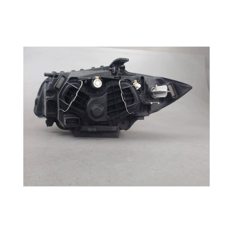 PHARE DROIT B.M.W. SERIE 1