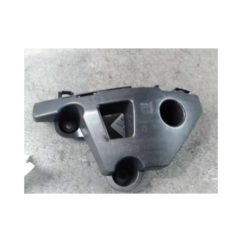 SUPPORT PARE-CHOC ARG PEUGEOT 308 SW 2008-
