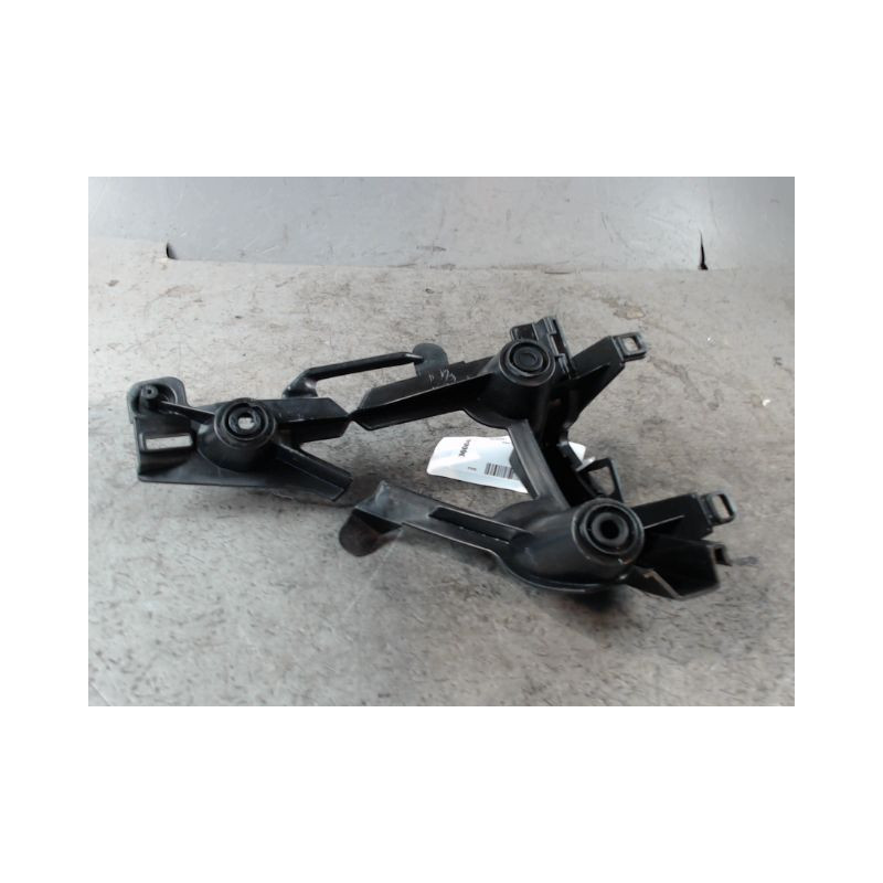 SUPPORT PARE-CHOC ARG PEUGEOT 2008