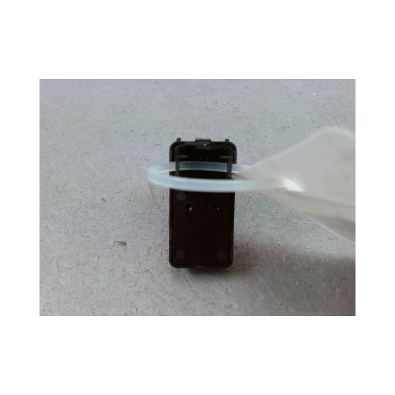COMMANDE LEVE-GLACE PORTE AVD CITROEN BERLINGO