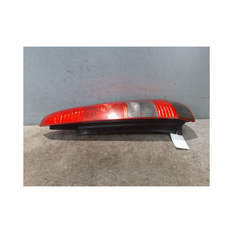 FEU ARRIERE DROIT FORD FIESTA 02 -05