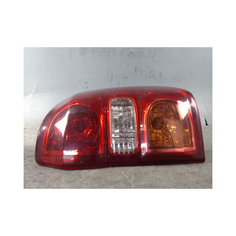 FEU ARRIERE DROIT TOYOTA RAV4 2000-