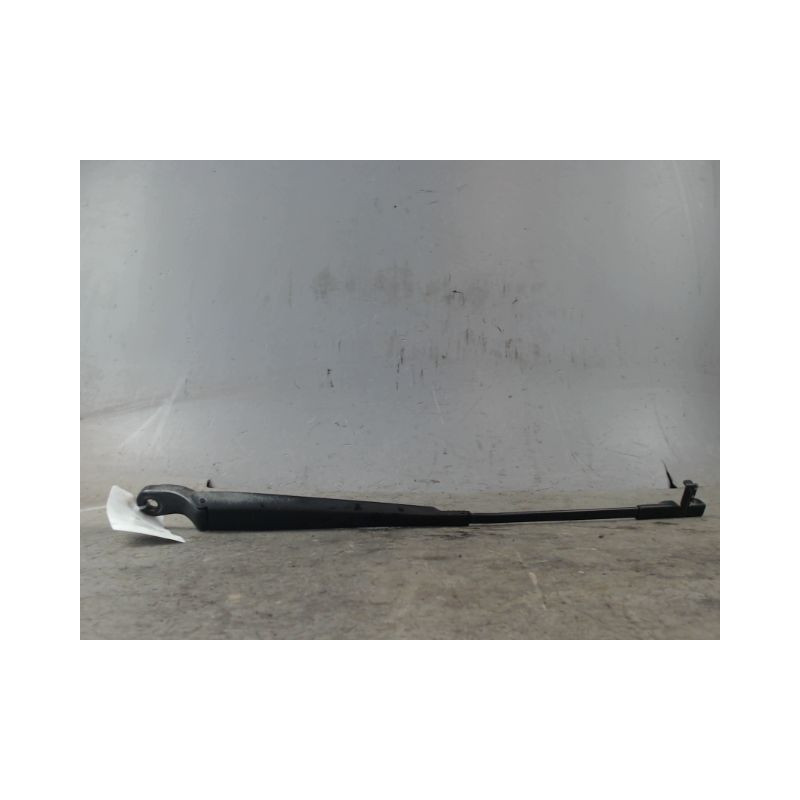BRAS ESSUIE-GLACE AVANT DROIT RENAULT MODUS 2004-2007