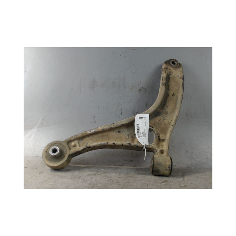 TRIANGLE INFERIEUR AVANT DROIT RENAULT MASTER