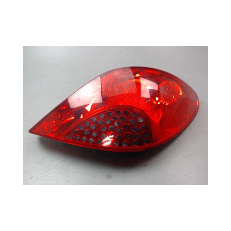 FEU ARRIERE DROIT PEUGEOT 207 2006-2013