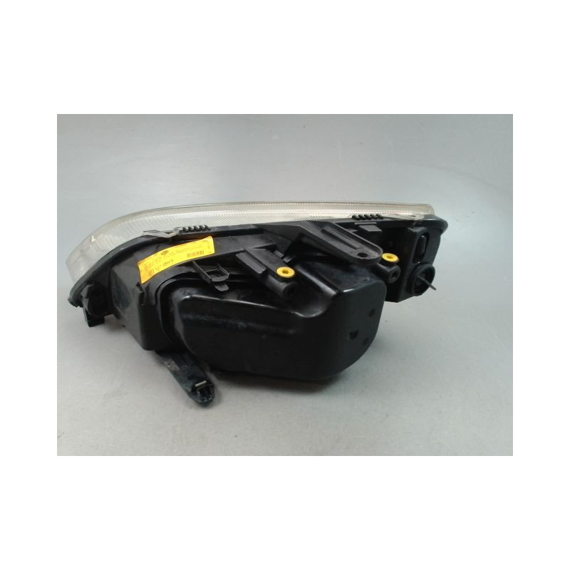 PHARE DROIT FORD FOCUS CMAX MONOSP. I Phase 1 2003-2007