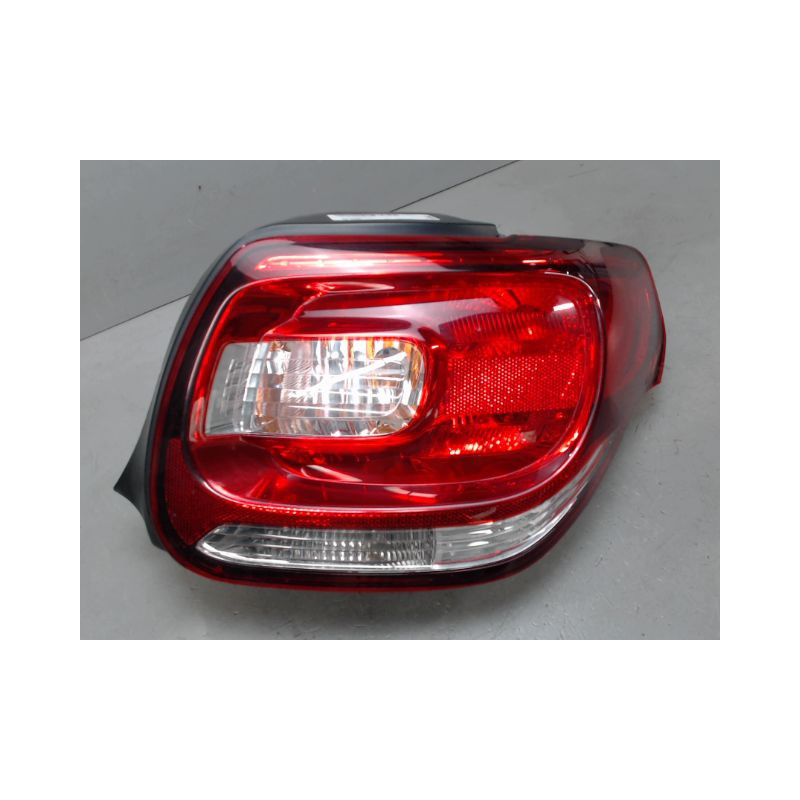 FEU ARRIERE DROIT CITROEN DS3